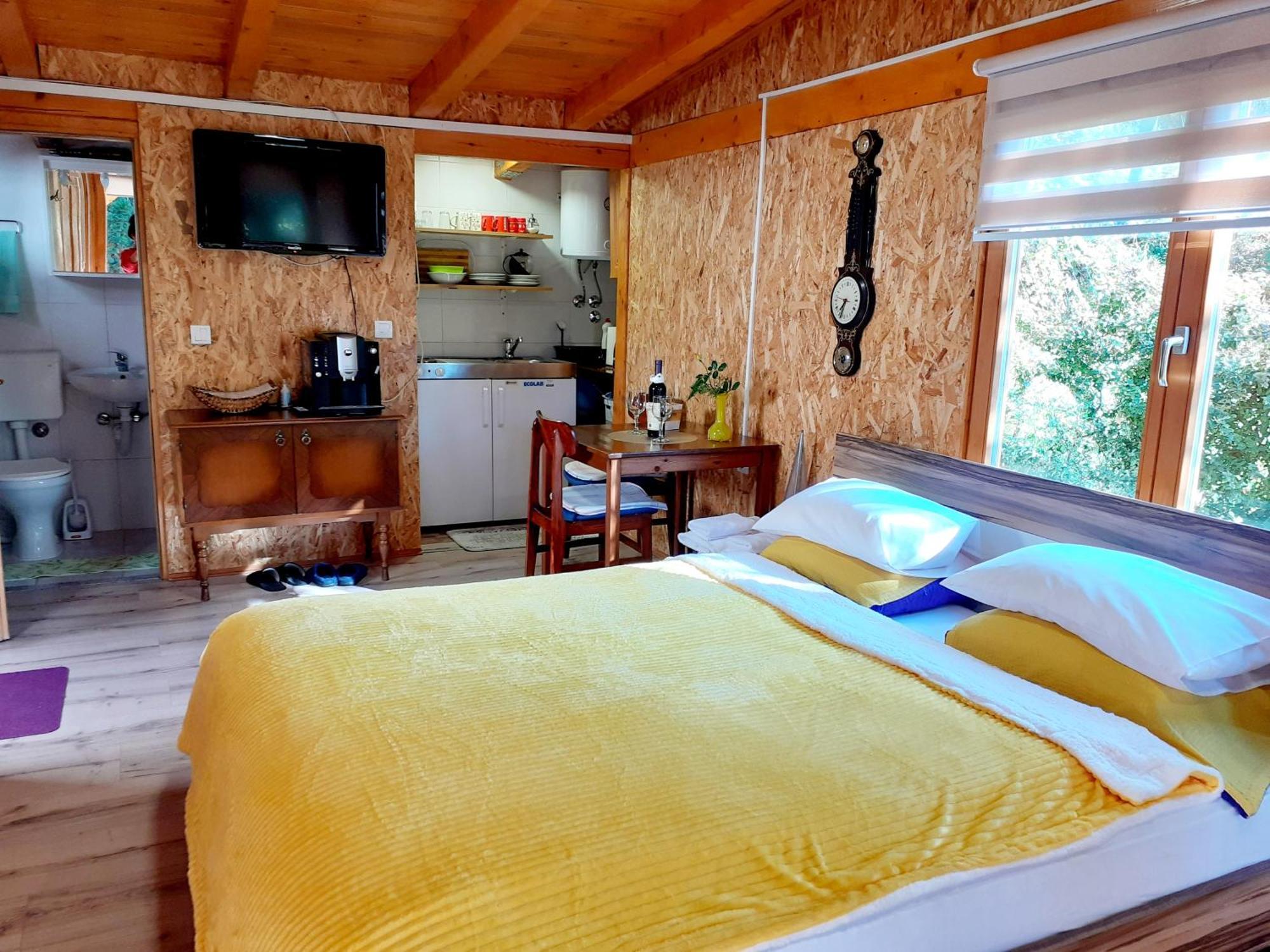 Obiteljski Apartman Borovi Visoko Room photo